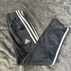 🌱 Adidas Boys Track Pants